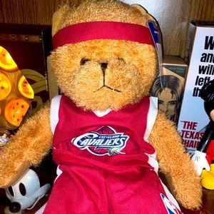 Vintage 39 nba licensed Cleveland cavaliers official stuffed bear